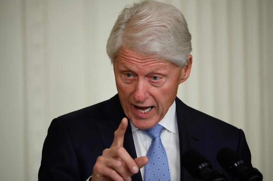 美国前总统克林顿表示对自己任内说服乌克兰弃核感到十分后悔