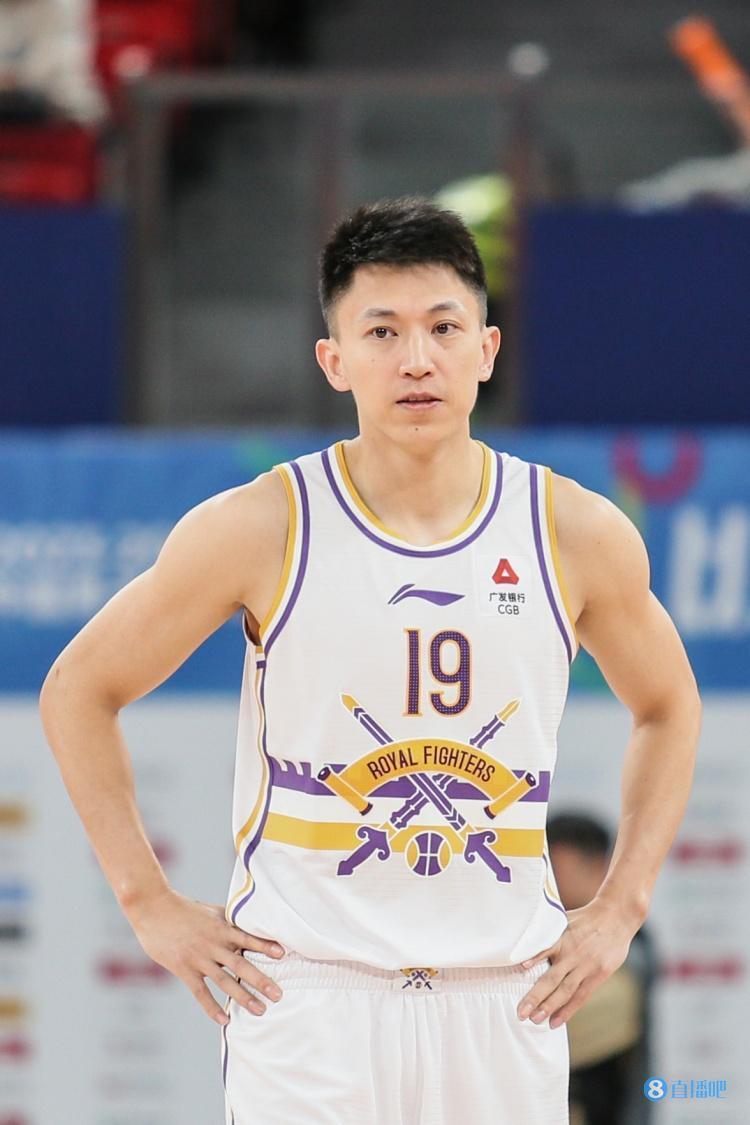 刘晓宇末节出战4分钟得4分 关键两罚仅1中