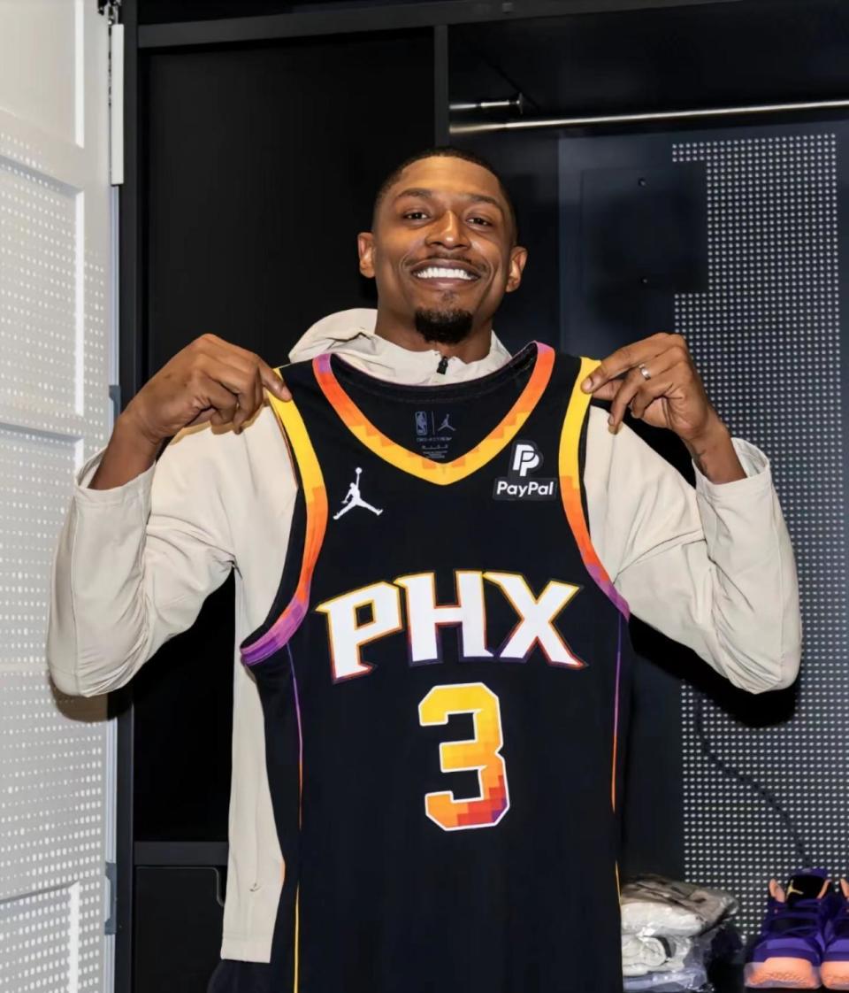 年薪5000万,季后赛场均16分,太阳交易一败涂地