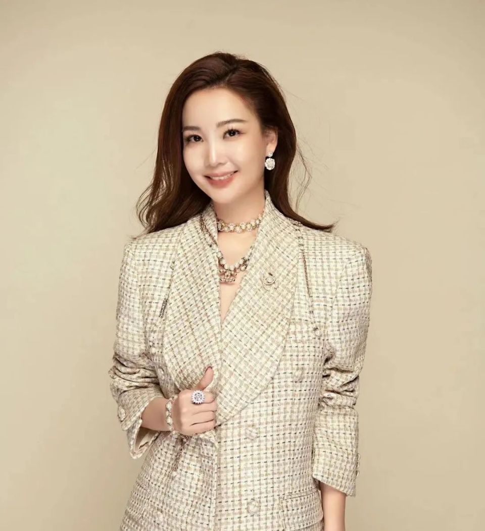 大鹏优秀月老相亲相爱节目主持人大鹏和王莹将亲临活动现场,化身"爱情