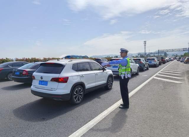 今日成都周邊高速路況:部分路段車流量大車多緩行_騰訊新聞