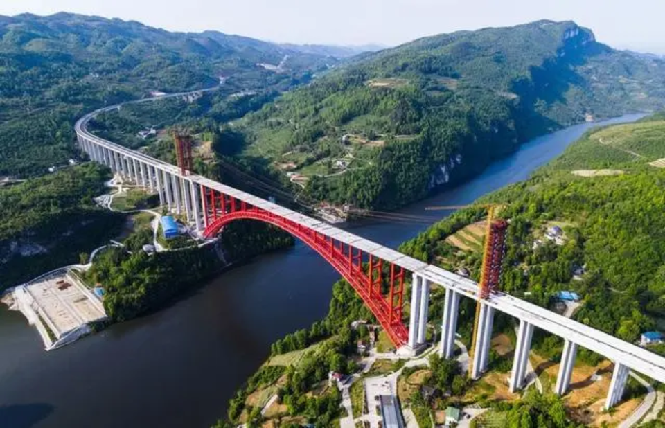 努力奔跑贵州德余高速将开通加快沿线老百姓致富进程