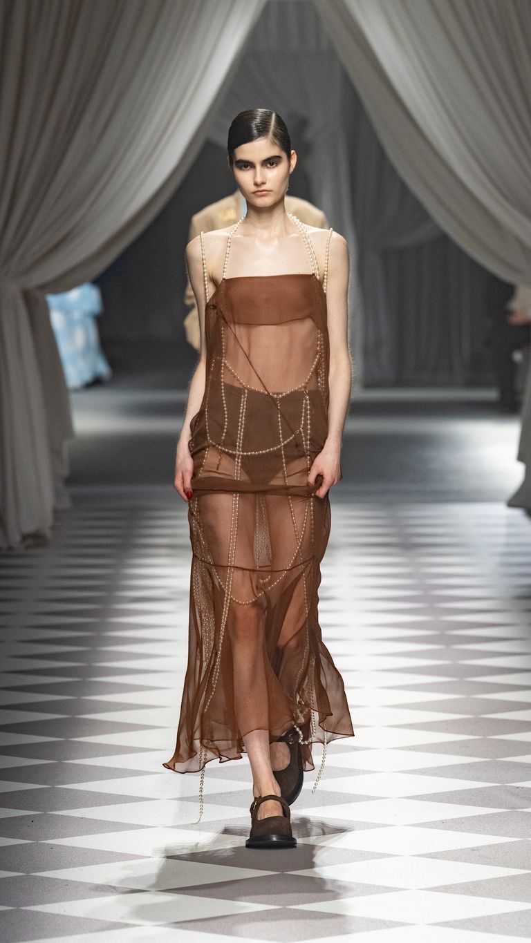 moschino 2024秋冬女装系列时装秀 collezione 0_腾讯新闻