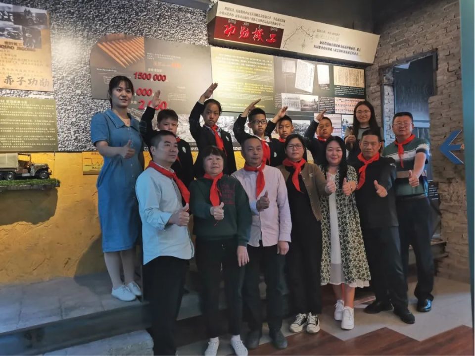 南侨机工英雄曹伍钧后代交流活动走进西山区侨光小学