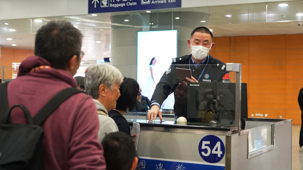 一季度浦东机场口岸外国人入出境147万人次,约为去年同期5倍