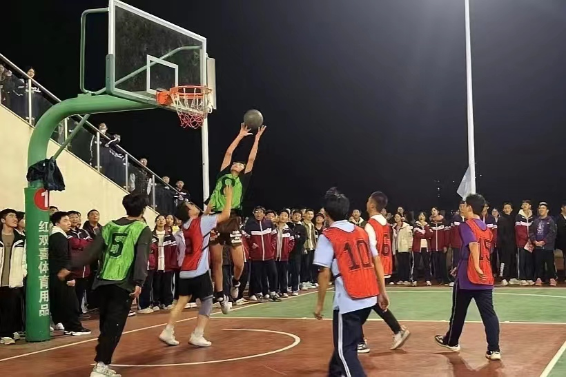 挑战地心引力，引爆篮球魅力!郑州市第四十四高级中学篮球联赛报道
