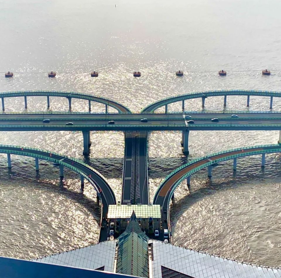 杭州湾跨海大桥为何不建成直线,而要呈s形?_腾讯新闻