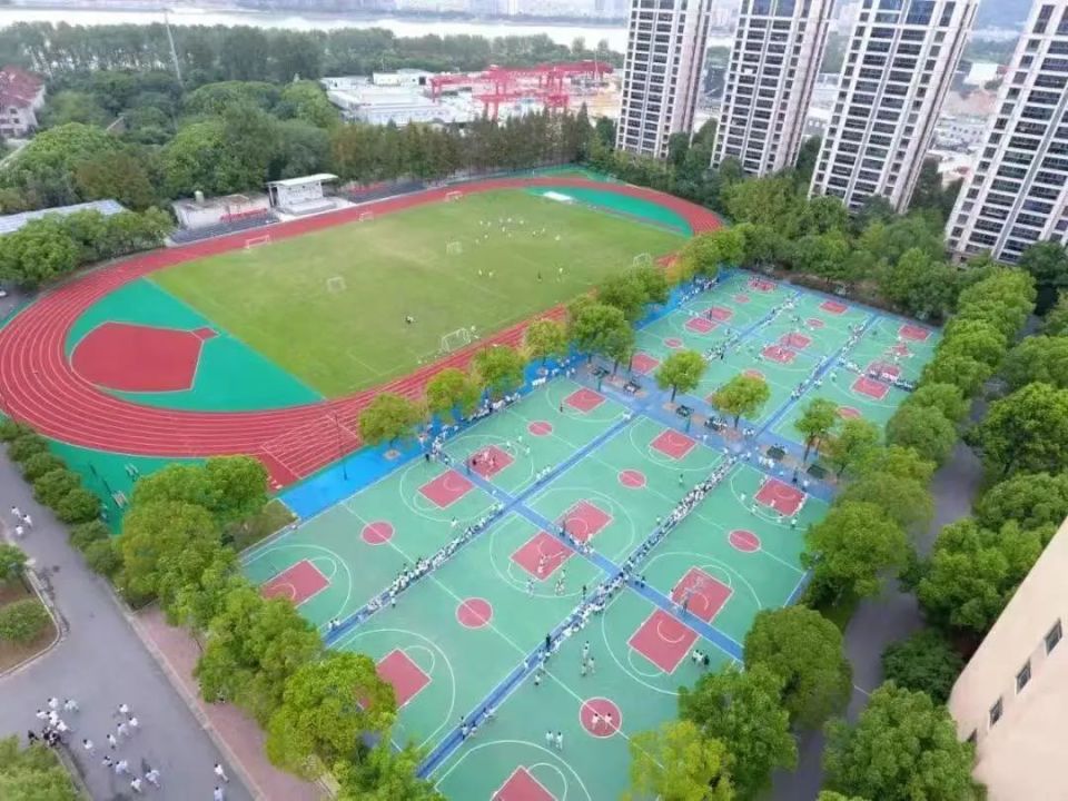 5年前江南中学和富阳中学两校分设,为何在如此短的时间内取得如此优异