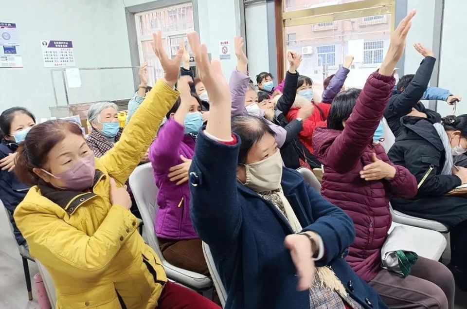 新时代文明实践 | 冬季养生进社区 关爱老人健康生活_腾讯新闻