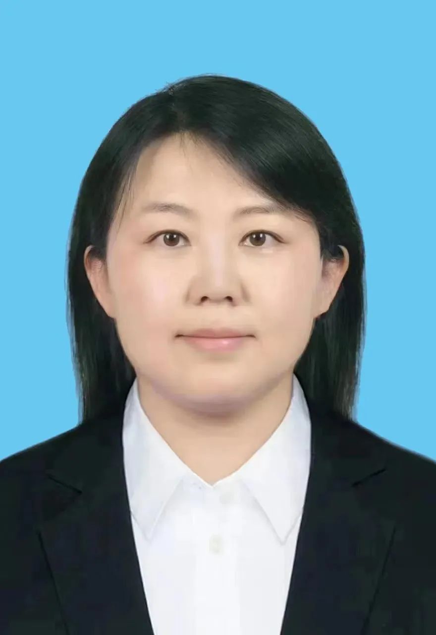 李玲简历李玲,女,汉族,1975年8月生,中共党员,研究生,工学硕士