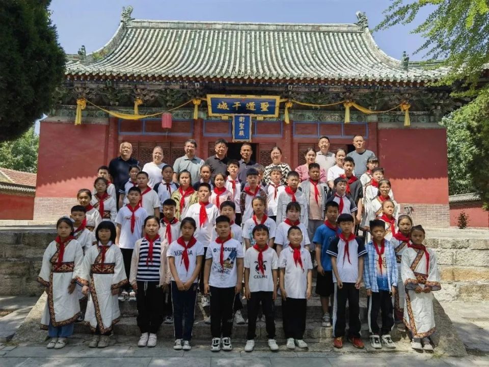 【秉红色初心 扬传统文化】鲁桥镇中小学开展仲子庙研学活动_腾讯新闻