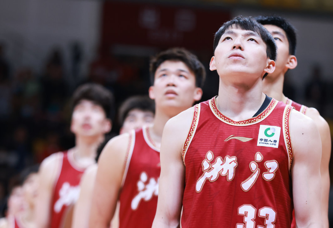 吴前11中3瑕不掩瑜:总分连超杜锋积臣迎里程碑 引7人上双制胜