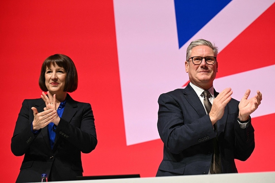 丑闻和内讧冲击英国工党大会，英媒：斯塔默将面临“如何团结政党”的挑战_腾讯新闻