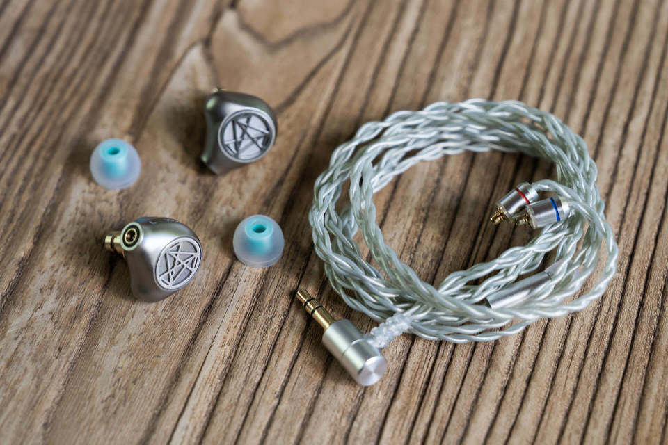 阿思翠飞鱼座mk2入耳版的平头塞