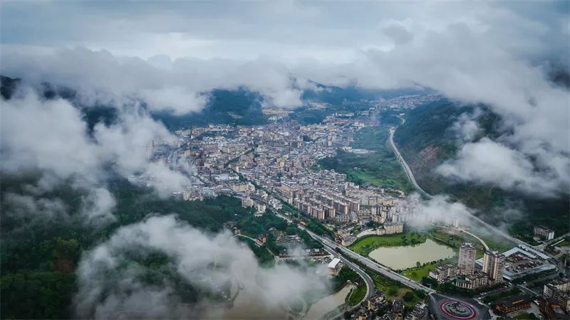 有一种叫云南的生活舌尖上的屏边苗城里的风味