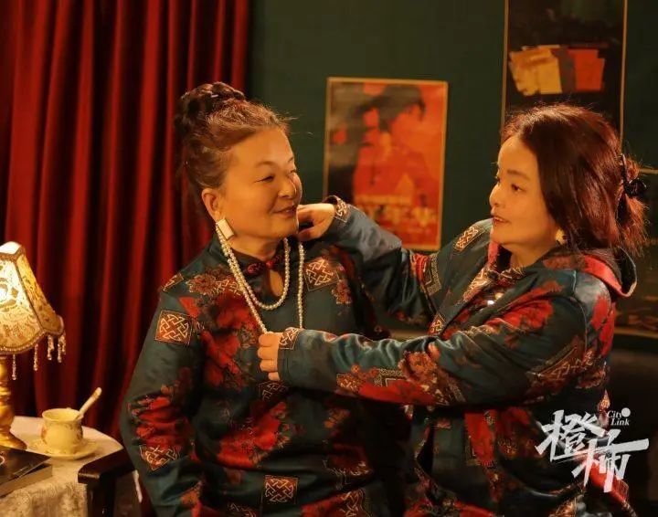 大声说"爱"!橙柿免费邀你拍写真