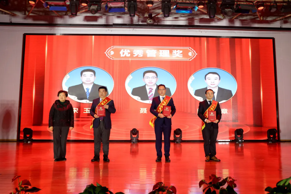 六安二中84名教师,266名学生获奖!