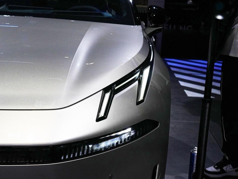 价格相对正常,领克07 em-p正式上市限时优惠16.38万元起