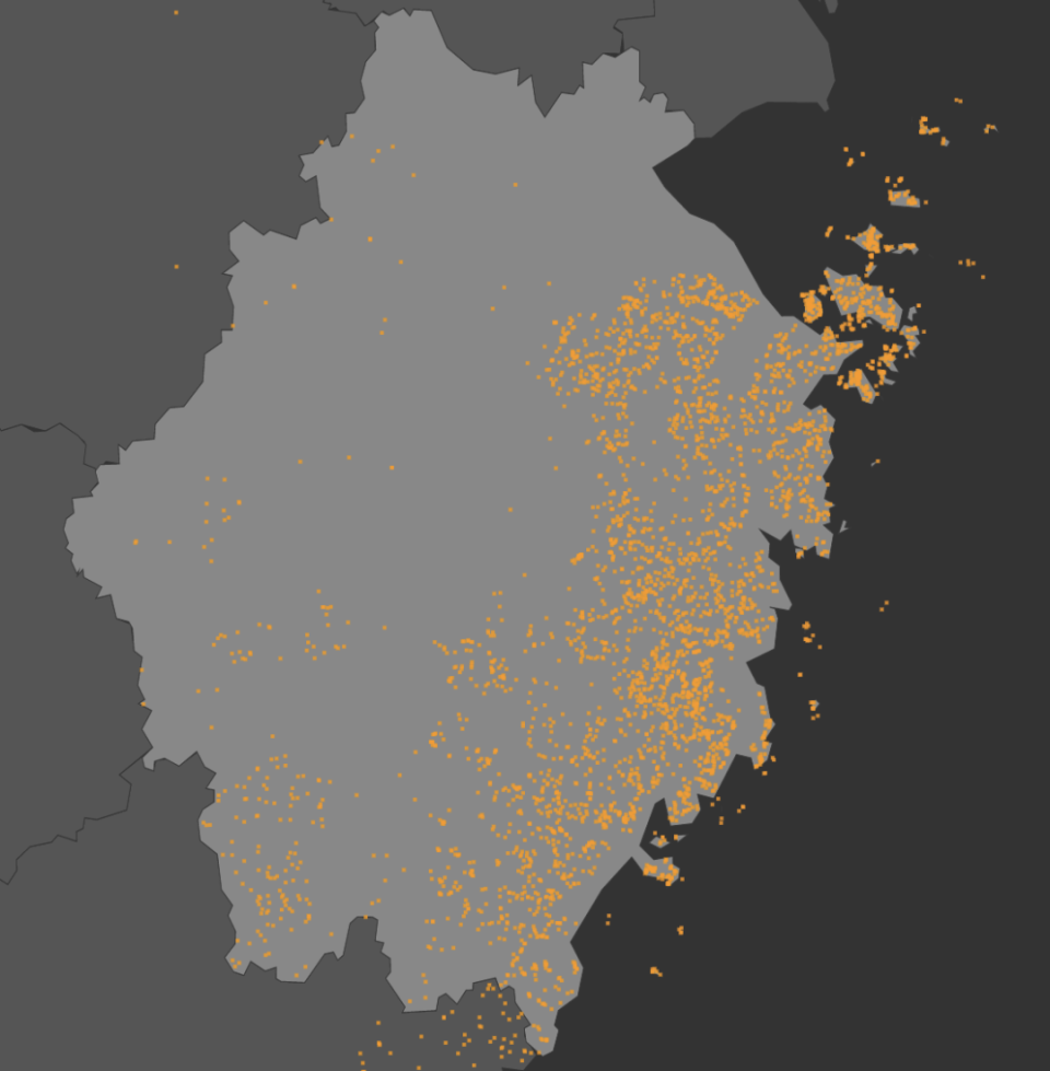 首先,这个字念ào,既然是个"山"字底,那么它大概率和山,丘陵相关.