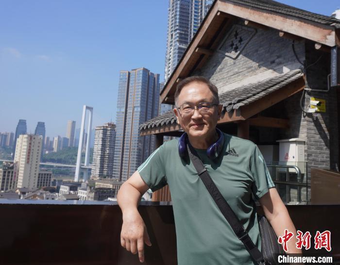 台湾资深配音演员康殿宏40余年声音情缘热爱可抵岁月漫长