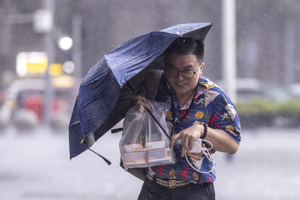 图集哗啦啦下雨了终于凉快了