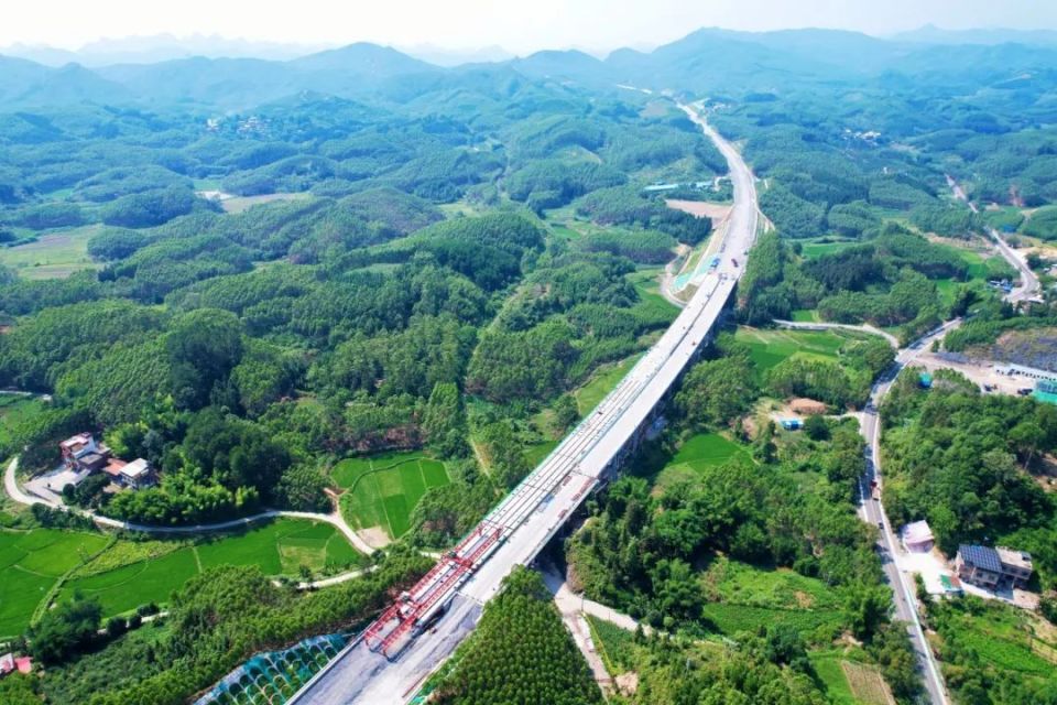 广西今年计划建成13条高速公路!这3条,预计6月通车!
