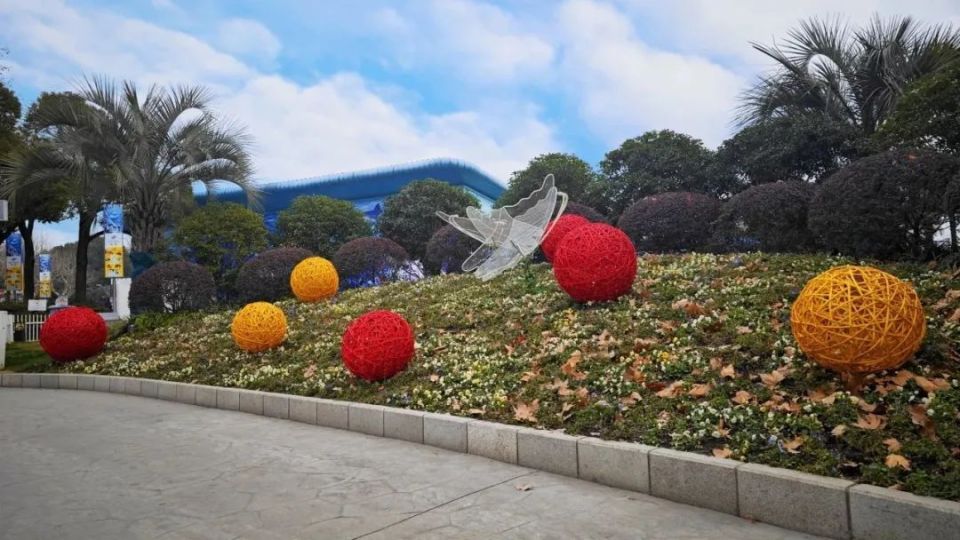 "氛围组"到位!普陀区公园年味正浓!_腾讯新闻