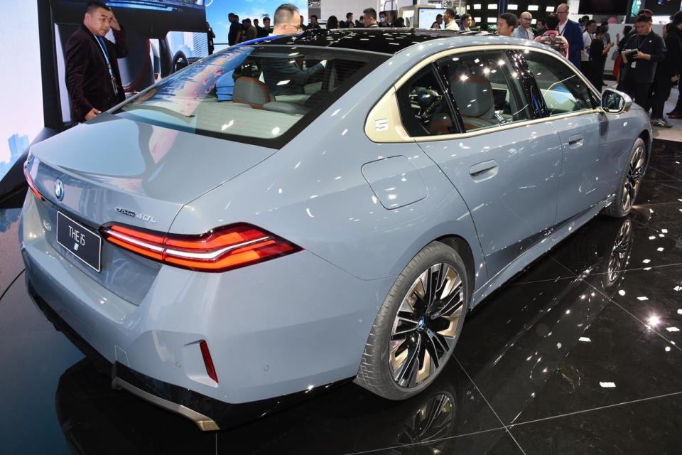 尺寸庞大科技感不俗华晨宝马i5广州车展实拍图曝光