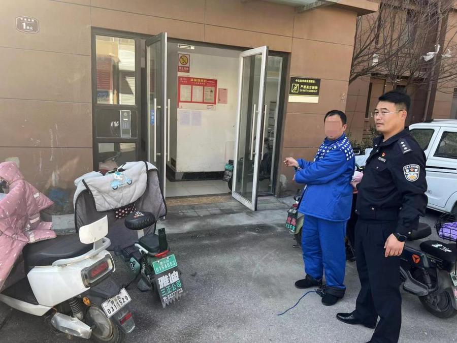 午夜时分冲业绩数月盗窃电瓶200余块平度警方抓获电瓶大盗