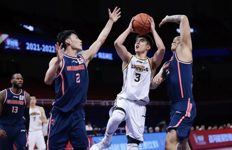 cba前4确定广东队大变样辽宁队稳如泰山浙江双雄有明显弱点