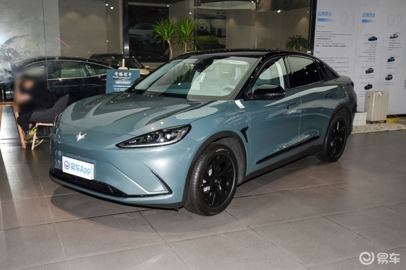 全新极狐阿尔法s森林版主打一个与自然相伴