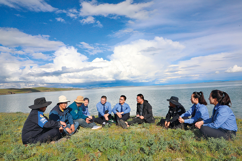 文 |《瞭望》新闻周刊记者 屈辰"与其他国家不同