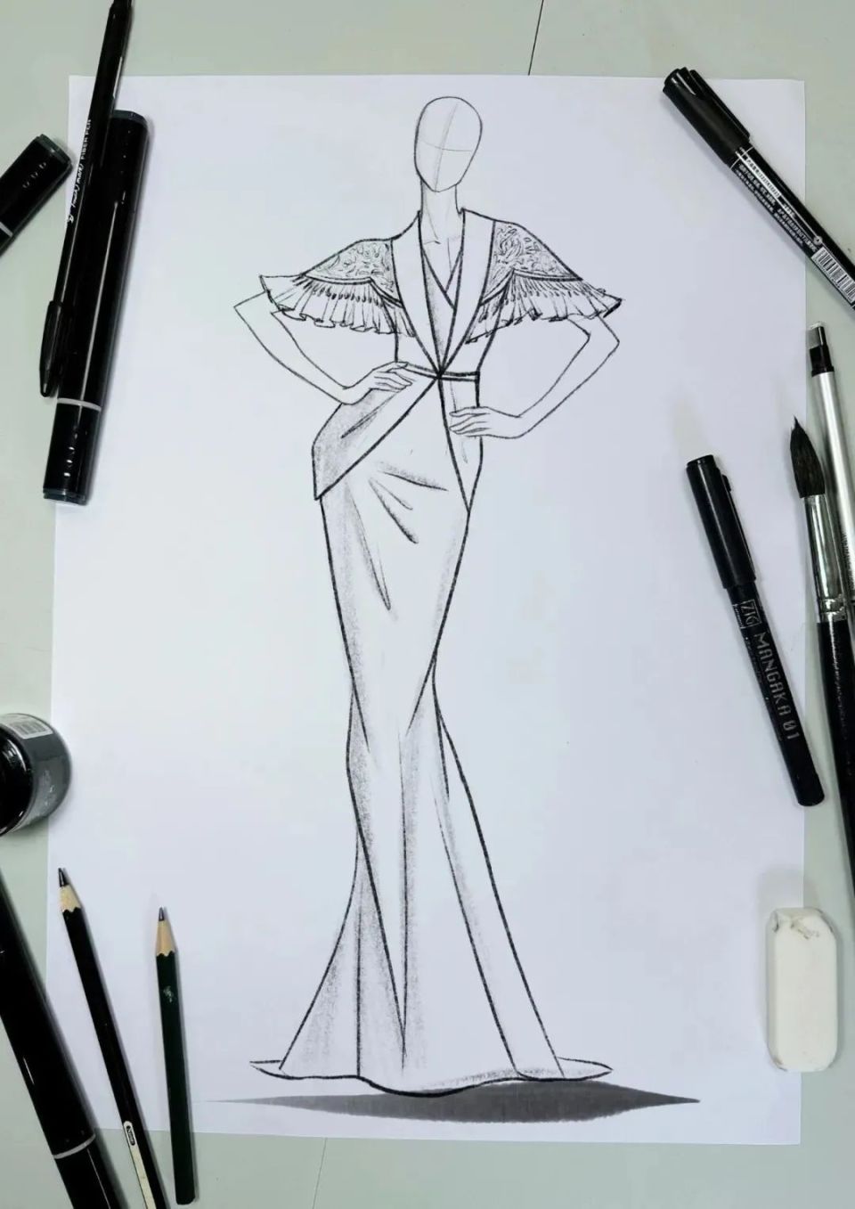手绘礼服线稿图分享