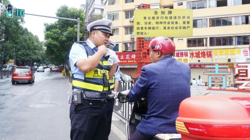 南明区开展农贸市场及周边重点区域市容环境卫生综合整治行动