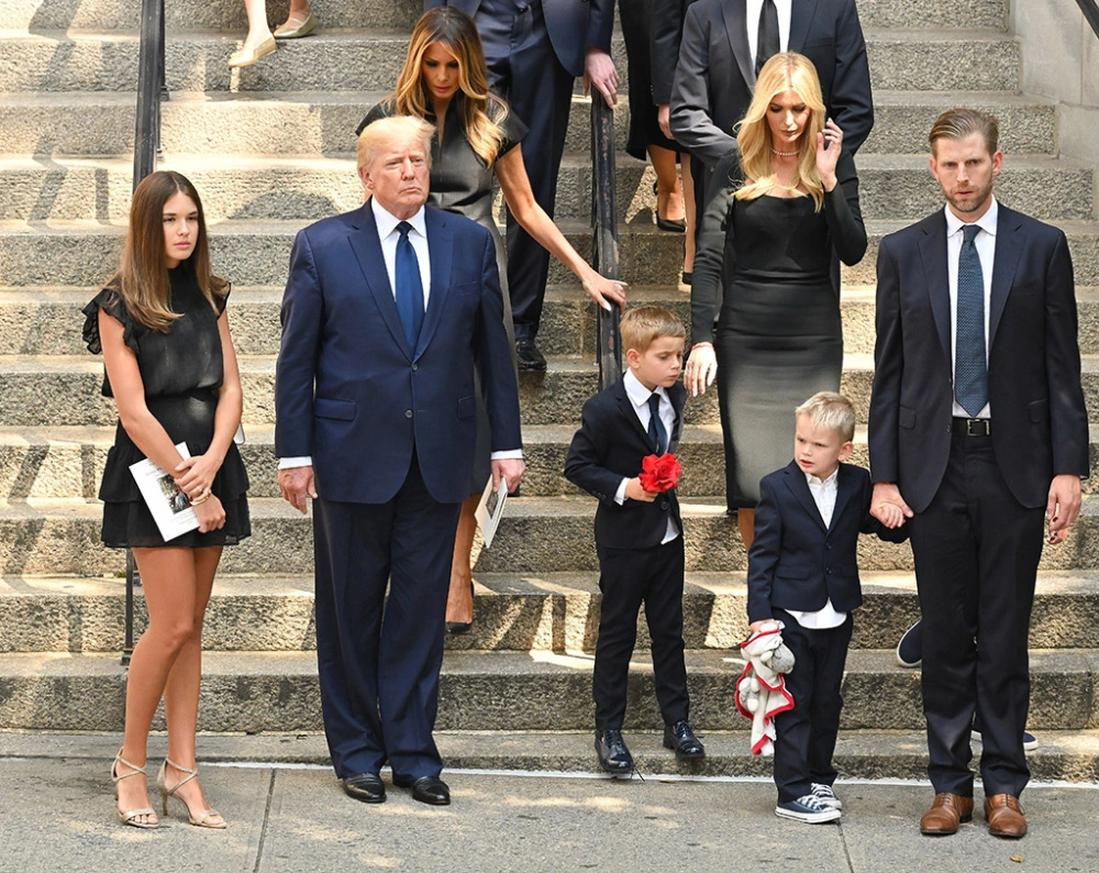 特朗普16岁孙女获高尔夫奖学金，比爷爷强太多，高挑像姑姑伊万卡_腾讯新闻