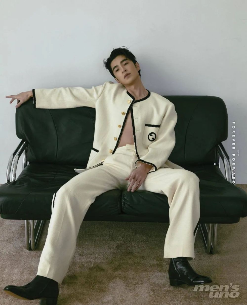 《不良执念清除师》主演曾敬骅杂志大片,25岁星途灿烂_腾讯新闻