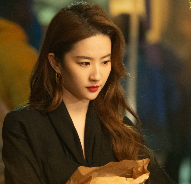 提到"爆剧女王",怎么少得了刘亦菲?