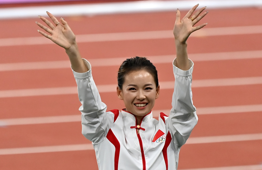 9月29日,亚军中国选手马振霞在颁奖仪式上.新华社记者 江汉 摄