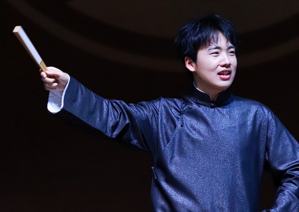 郭麒麟拒绝接班德云社:无法超越父亲,身边都是人精难搞定_腾讯新闻