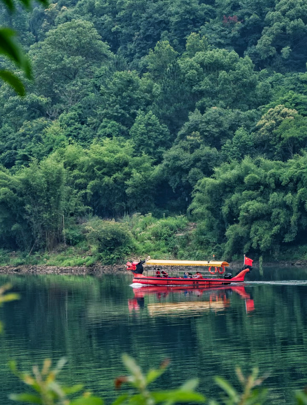 瀑降,溯溪,漂流,这些清凉宝地不容错过,带你直降10℃!