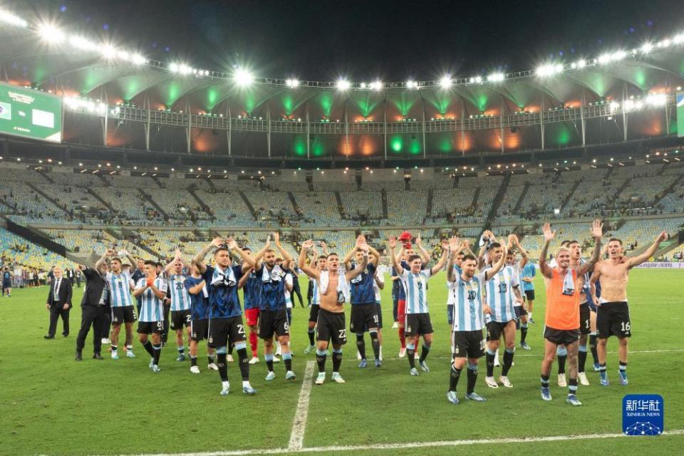 足球——世预赛南美区:阿根廷胜巴西