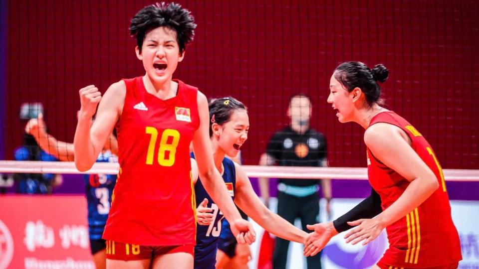 u18女排名单出炉刘晓明张磊成教练杨舒茗施佳仪李宇珊等入选