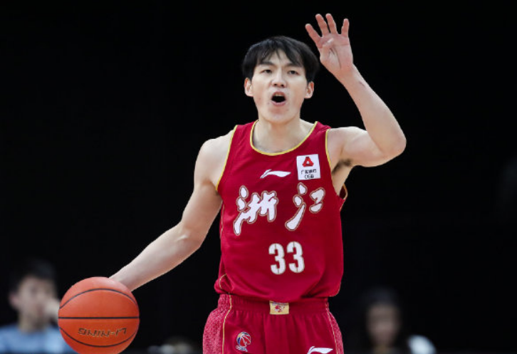 吴前11中3瑕不掩瑜:总分连超杜锋积臣迎里程碑 引7人上双制胜