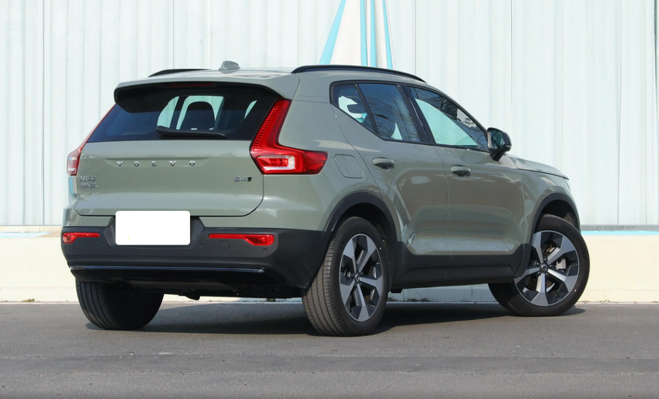 月销406台,优惠5万元依旧卖不动,沃尔沃xc40差哪了?_腾讯新闻