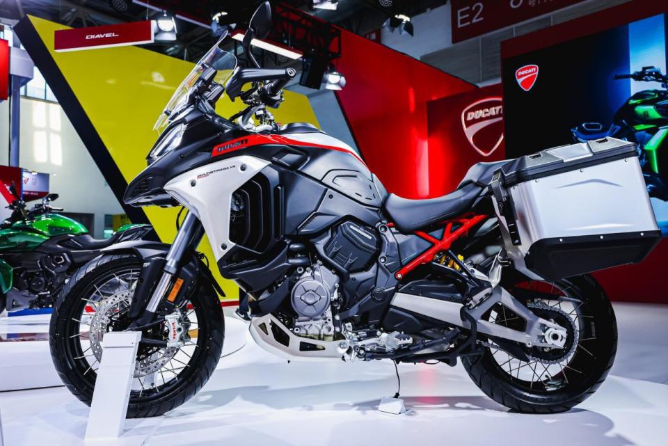 杜卡迪全新揽途 multistrada v4 拉力版正式上市