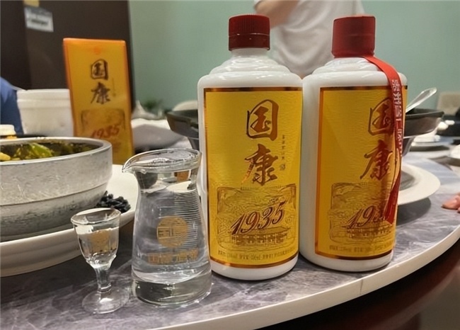 十大平民纯粮酒图片