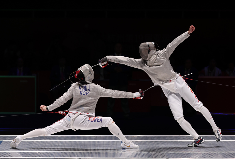 击剑——韩国队获男子团体佩剑决赛金牌-腾讯新闻