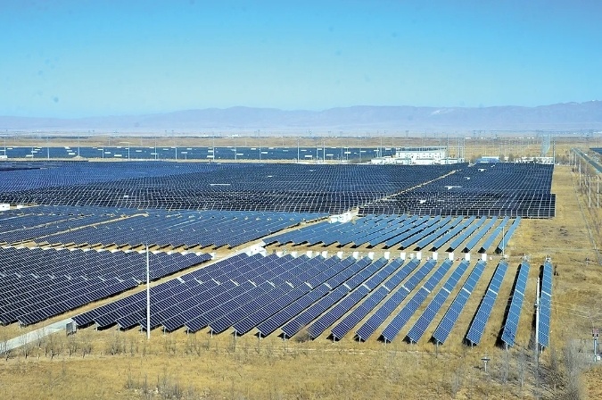 海南藏族自治州共和县塔拉滩光伏基地.