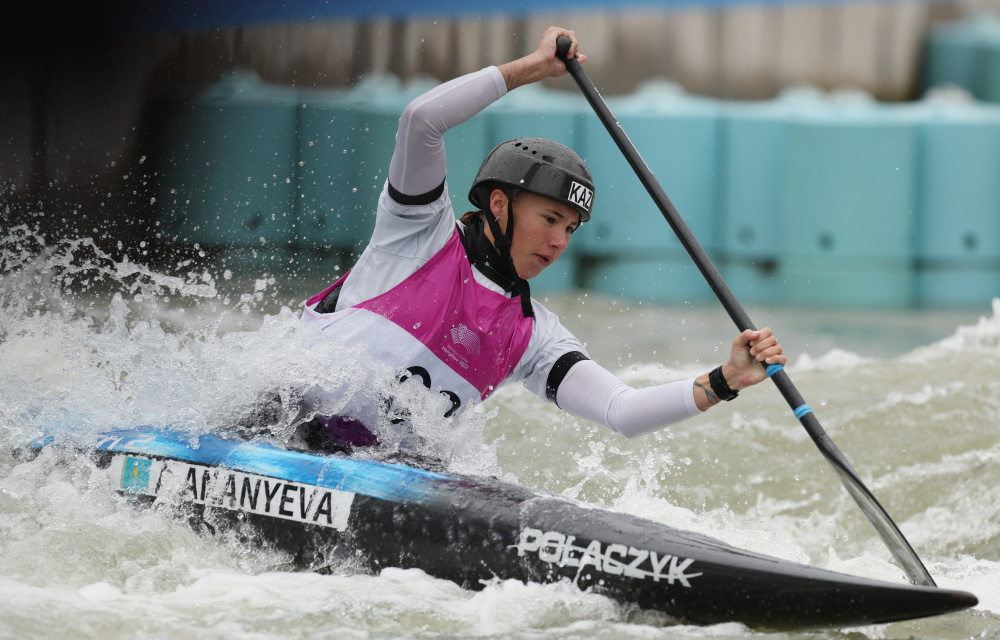 皮划艇激流回旋——黄娟获女子单人划艇冠军_腾讯新闻