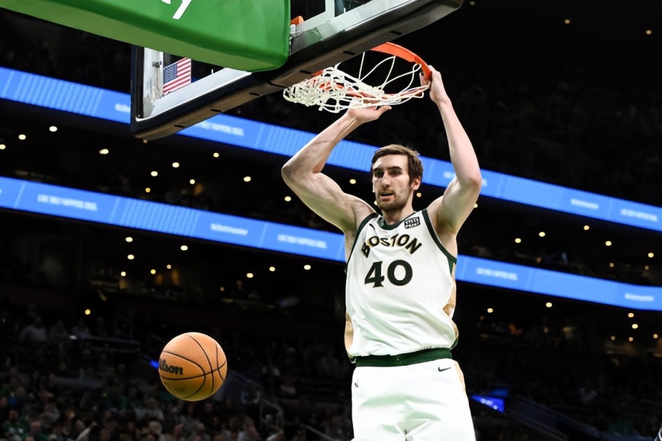 凯尔特人替补中锋对留队感到满意,他从未考虑过离开的